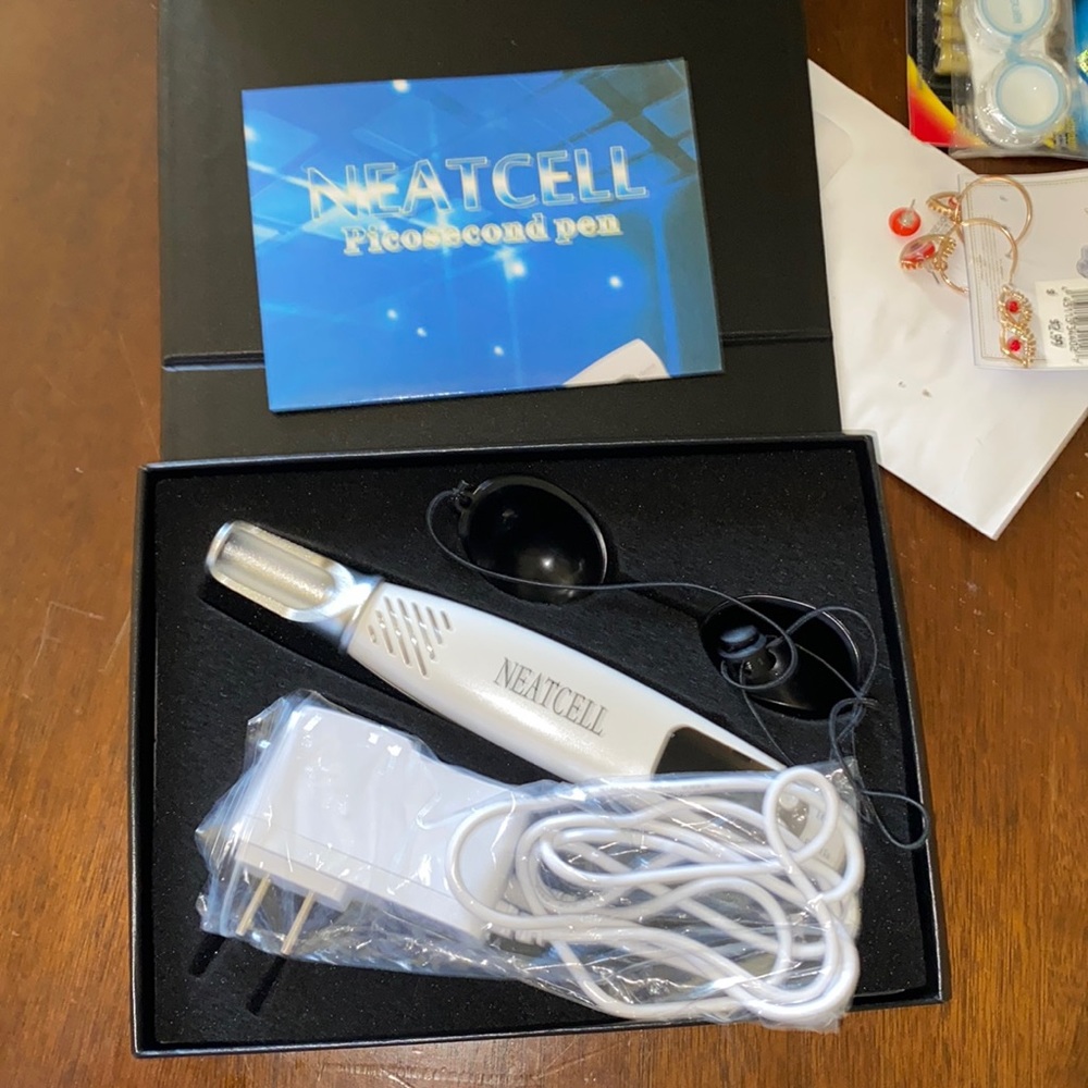 Neatcell picosecond laser red light